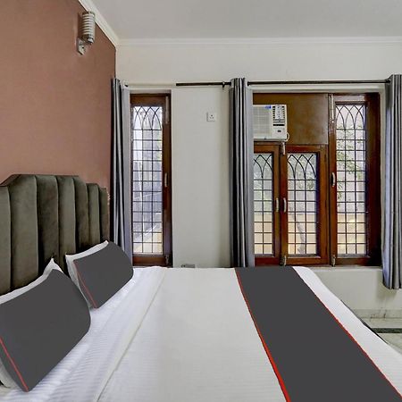 Super Capital O Uk House Residency Otel Gurgaon Dış mekan fotoğraf