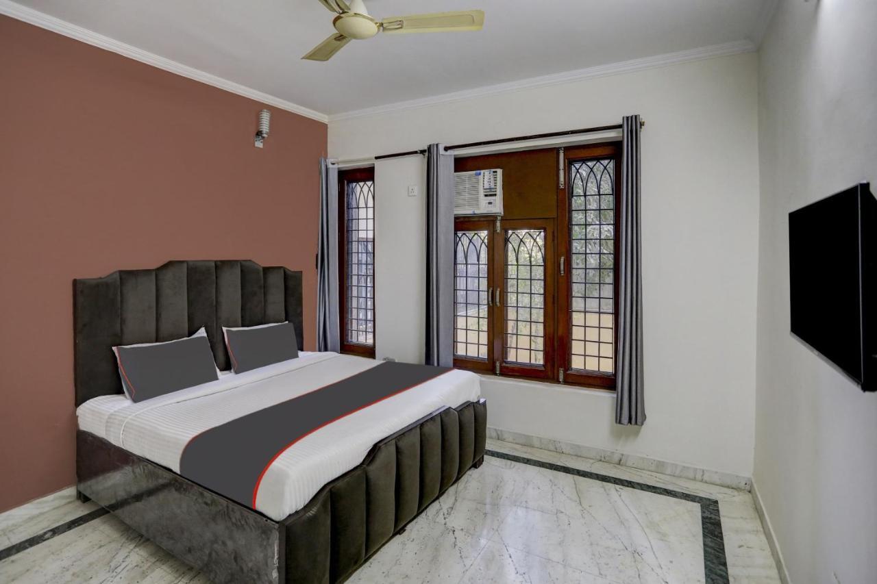 Super Capital O Uk House Residency Otel Gurgaon Dış mekan fotoğraf