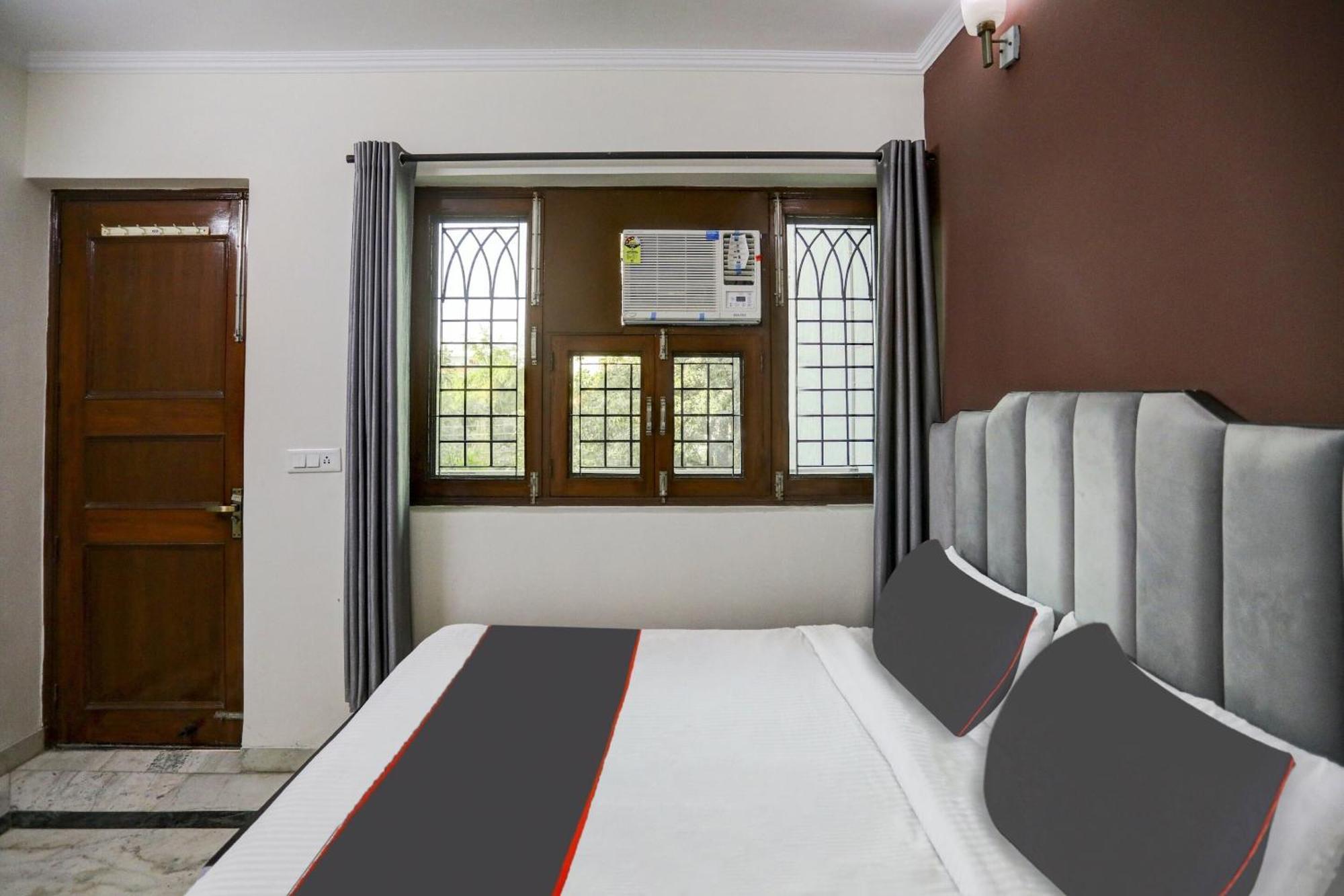 Capital O Uk House Residency Otel Gurgaon Dış mekan fotoğraf