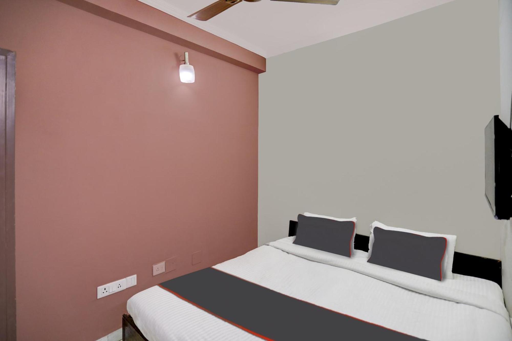 Super Capital O Uk House Residency Otel Gurgaon Dış mekan fotoğraf