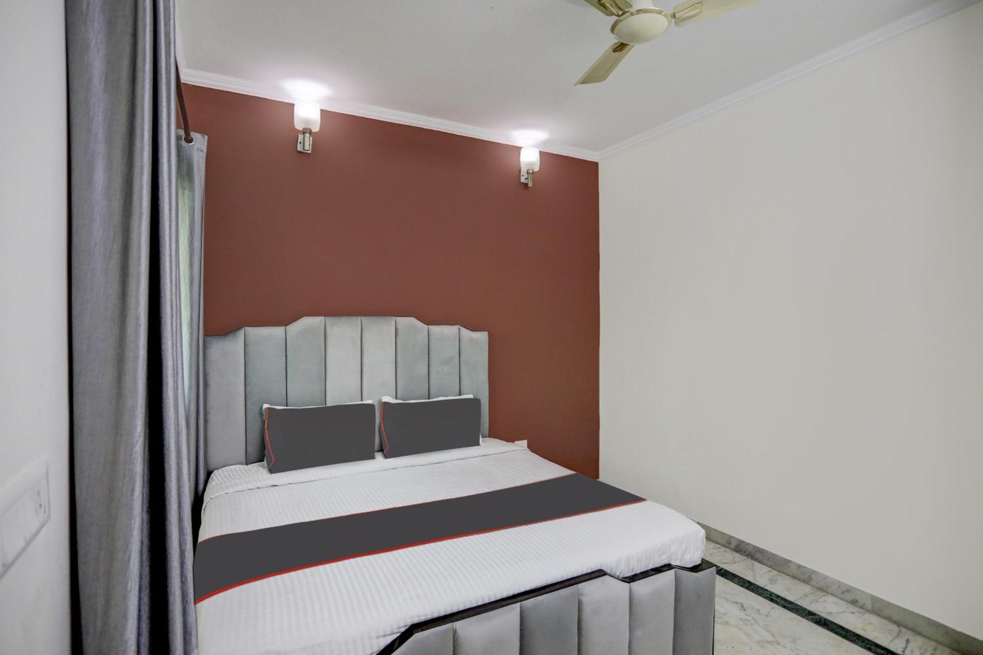 Capital O Uk House Residency Otel Gurgaon Dış mekan fotoğraf