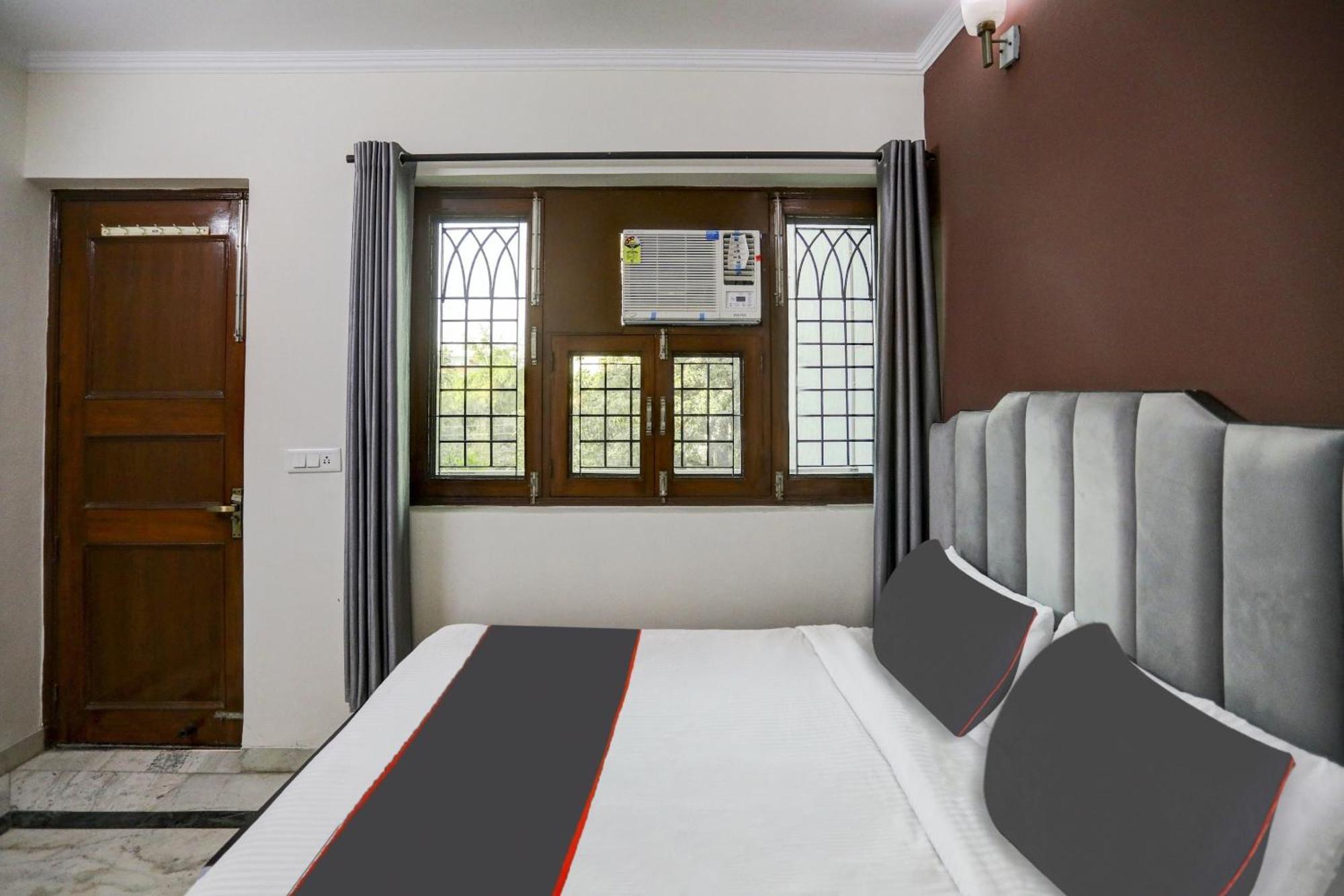 Capital O Uk House Residency Otel Gurgaon Dış mekan fotoğraf